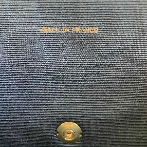 CHANEL SINGLE FLAP BAG - Picture 6 of 14